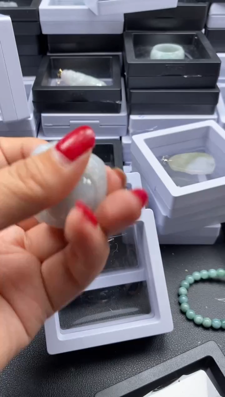 【闪购商品】翡翠未镶嵌吊坠(不含链)39619