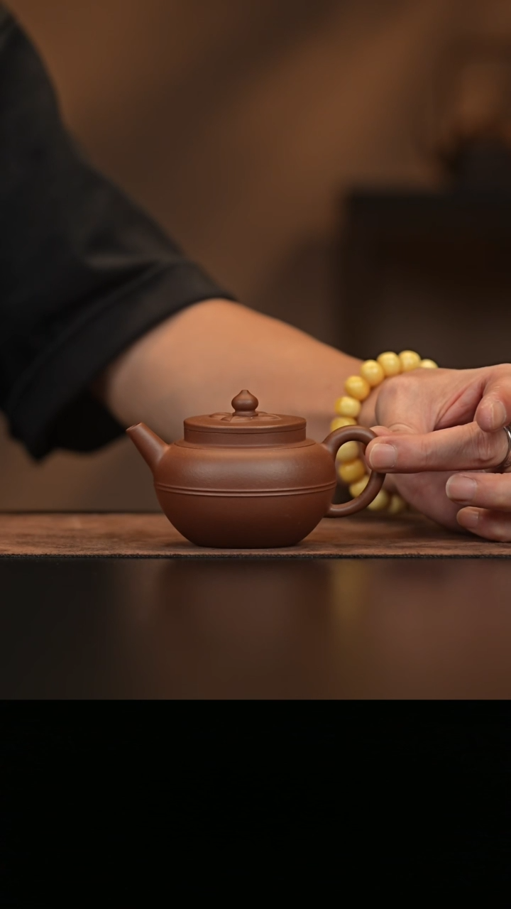 允禾斋  紫砂壶  菱花仙子