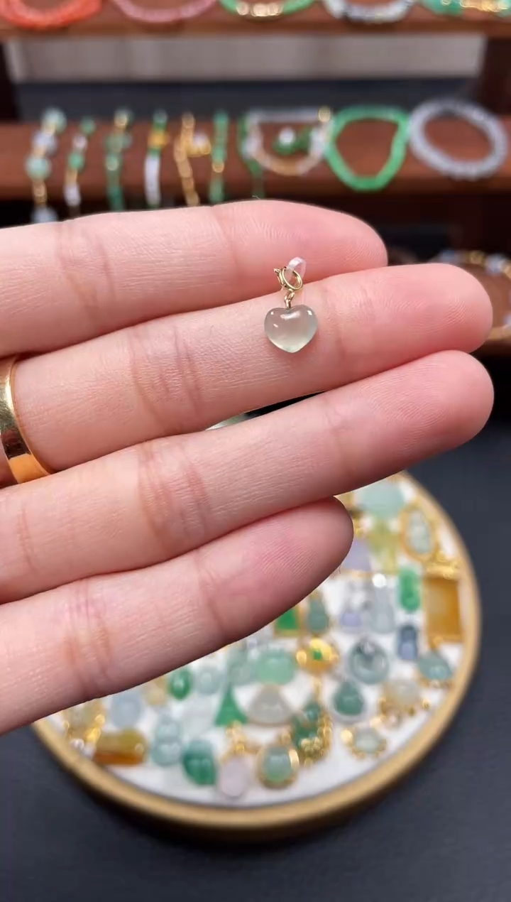【闪购商品】翡翠吊坠(不含链)18K金镶嵌一个   JK309