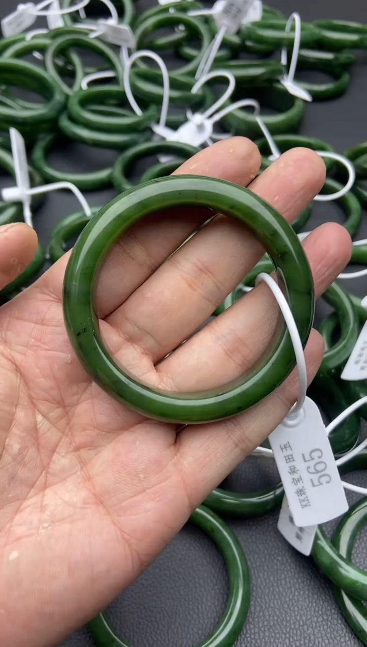 未镶嵌手镯和田玉（碧玉）45-53.6