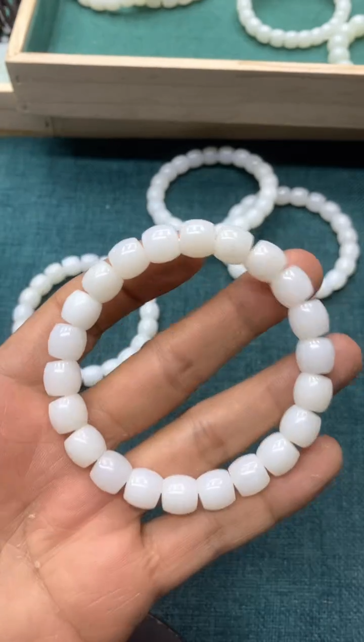 【闪购商品】定制和田玉精品手串卡10