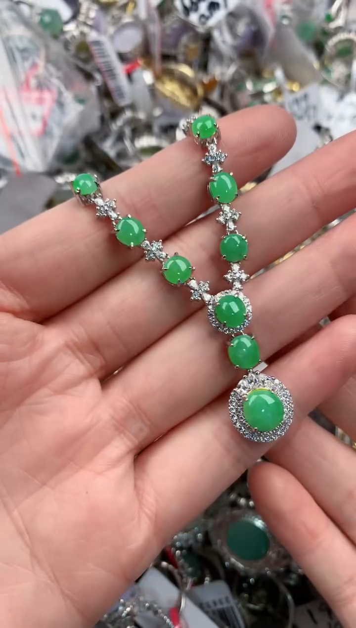 银S925镶嵌戒指翡翠888    5