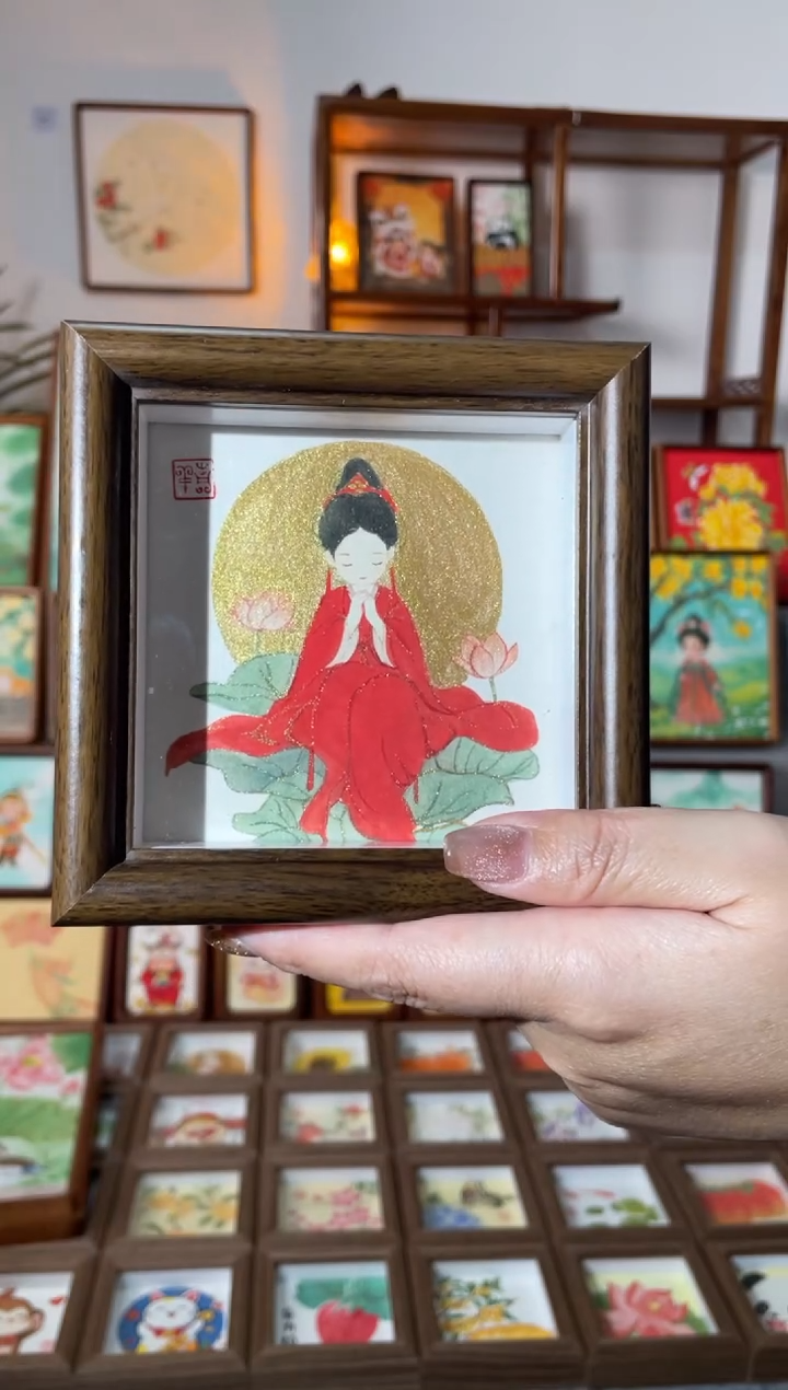 【闪购商品】国画【红衣仙子】手绘国画摆台