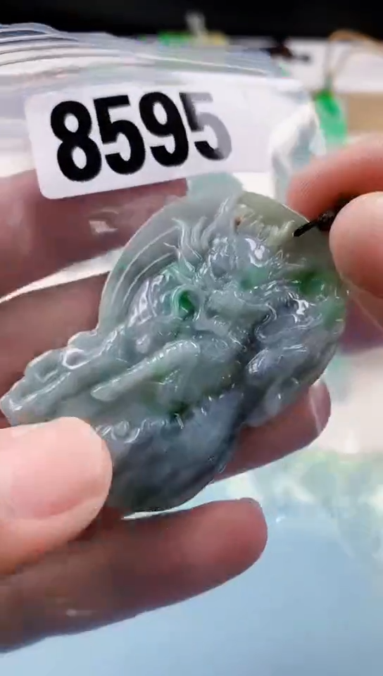 【闪购商品】翡翠挂件未镶嵌天然翡翠吊坠挂件