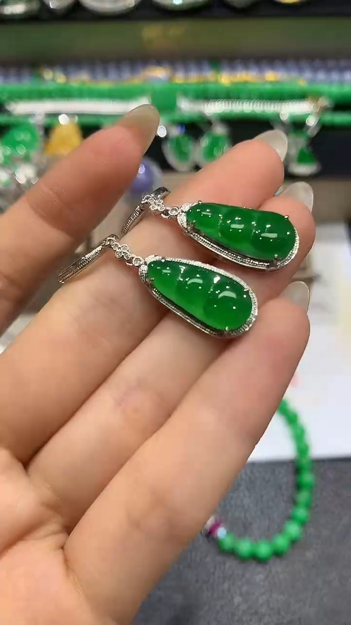 【闪购商品】翡翠耳饰18K金镶嵌7团购