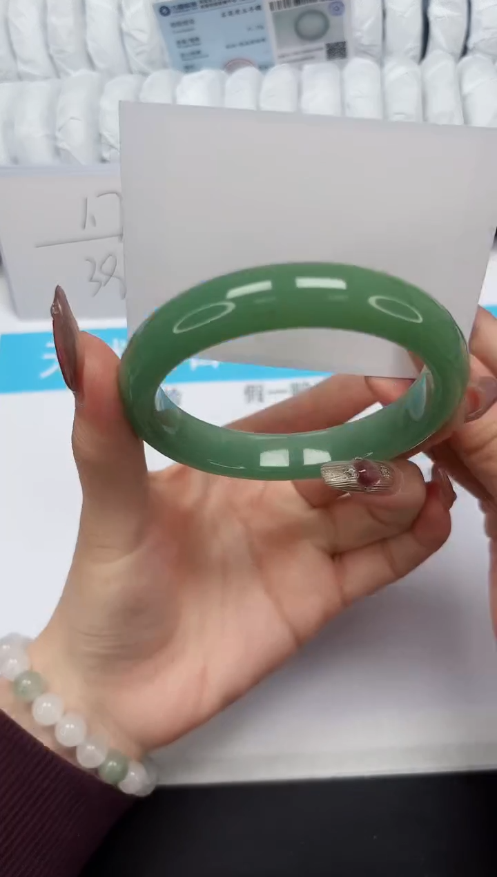 【闪购商品】石英质玉手镯未镶嵌340-60.9