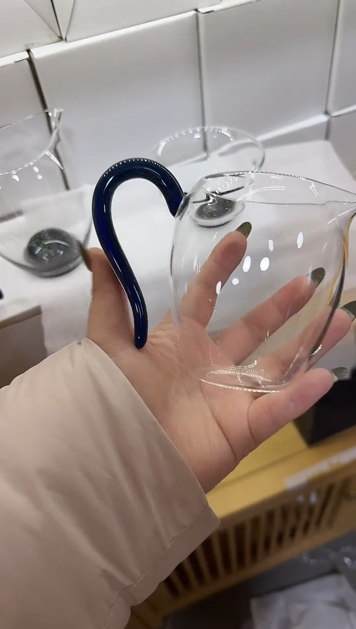 深蓝金怡然公道杯