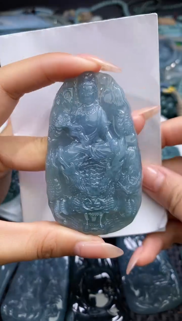 【闪购商品】翡翠颈饰未镶嵌          