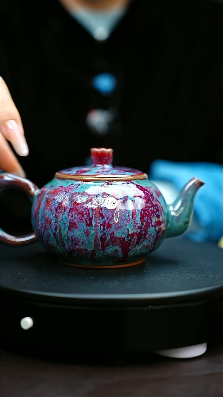 175#原矿钧瓷炉钧釉莲花壶