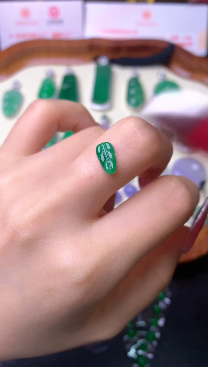 【闪购商品】定制翡翠未镶嵌裸石（镶嵌定制）