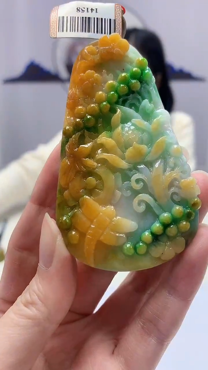 【闪购商品】定制翡翠未镶嵌4852zm-毛货挂件102