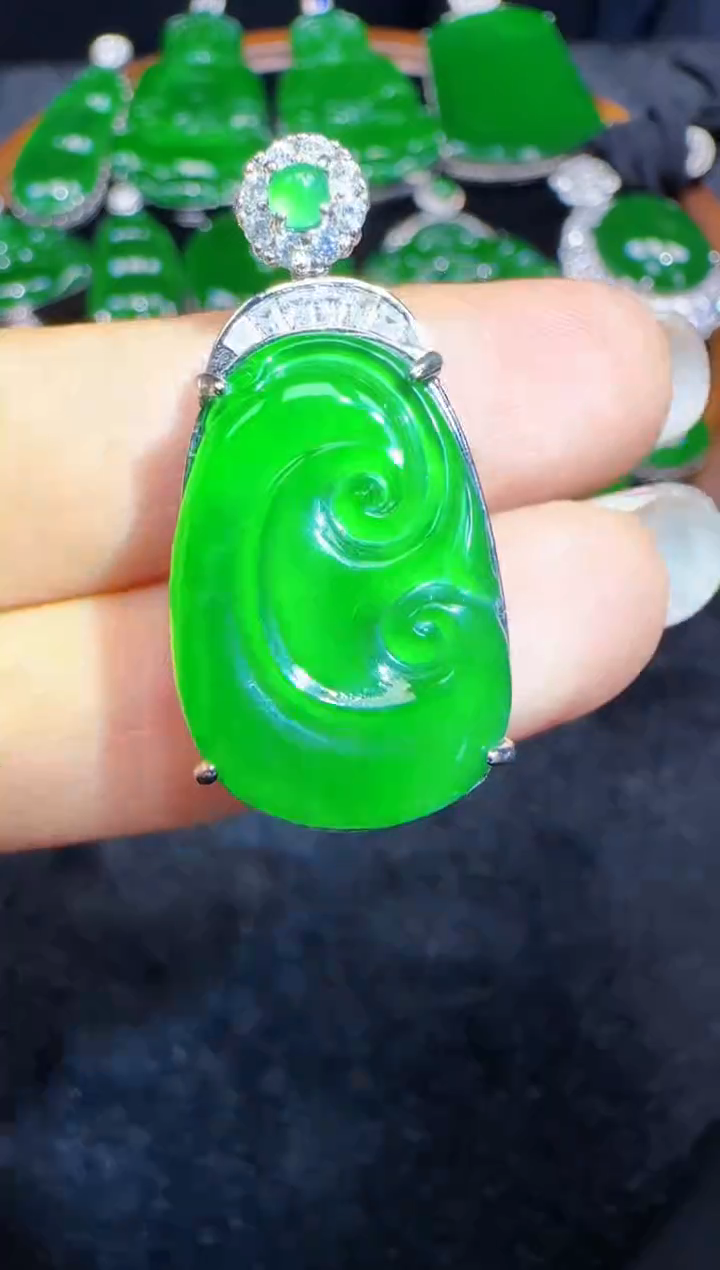 未镶嵌定制翡翠翡翠吊坠38