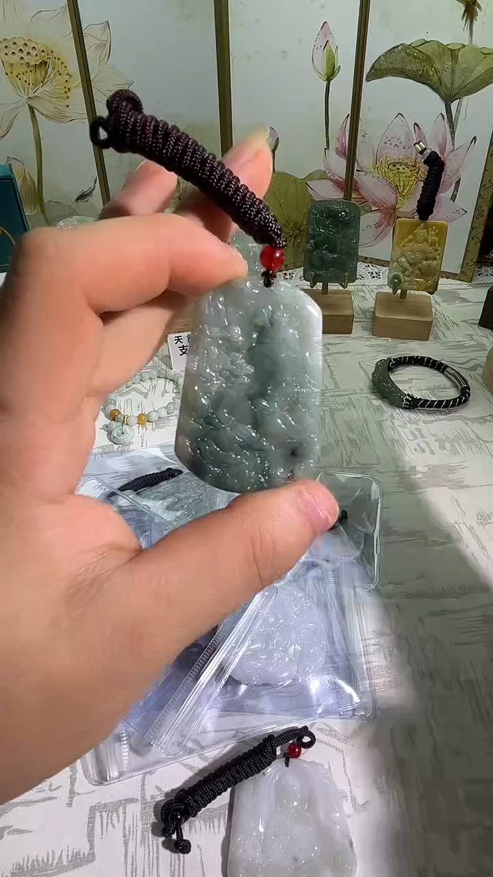 颈饰未镶嵌翡翠12/18   14