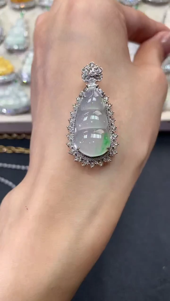 【闪购商品】翡翠吊坠(不含链)18K金镶嵌w80