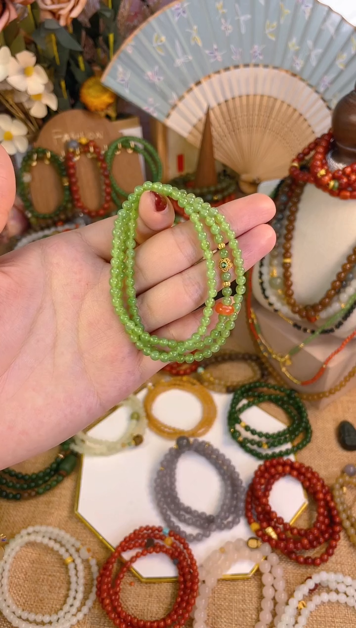 【闪购商品】和田玉三圈18K金镶嵌碧玉果绿