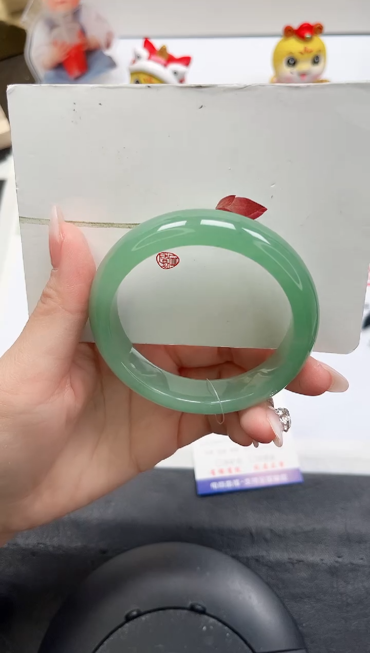 【闪购商品】石英质玉手镯未镶嵌335-57.5