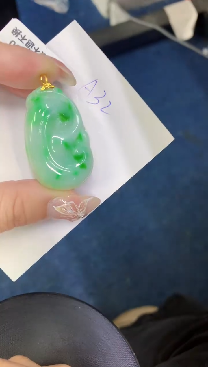 【闪购商品】翡翠颈饰18K金镶嵌0000000000