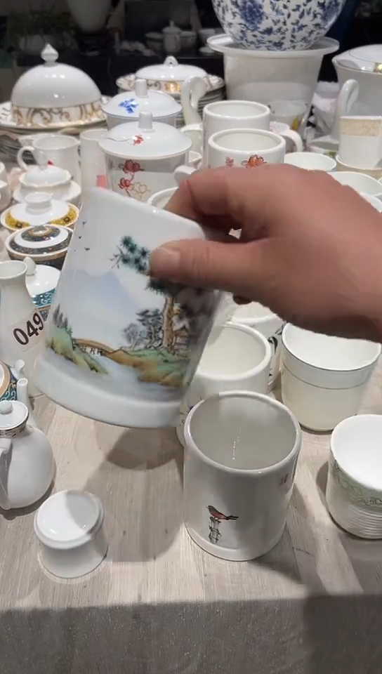 瓷手绘笔筒1个隆达骨瓷