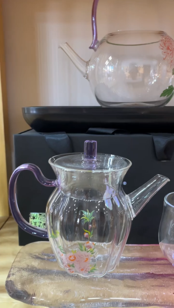 紫色点翠壶侧把桃花