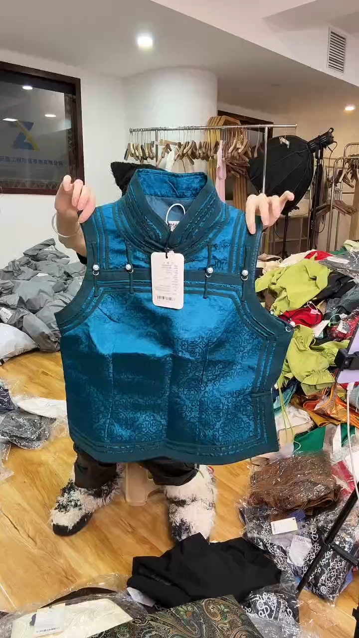 XL码      115-125斤   马甲