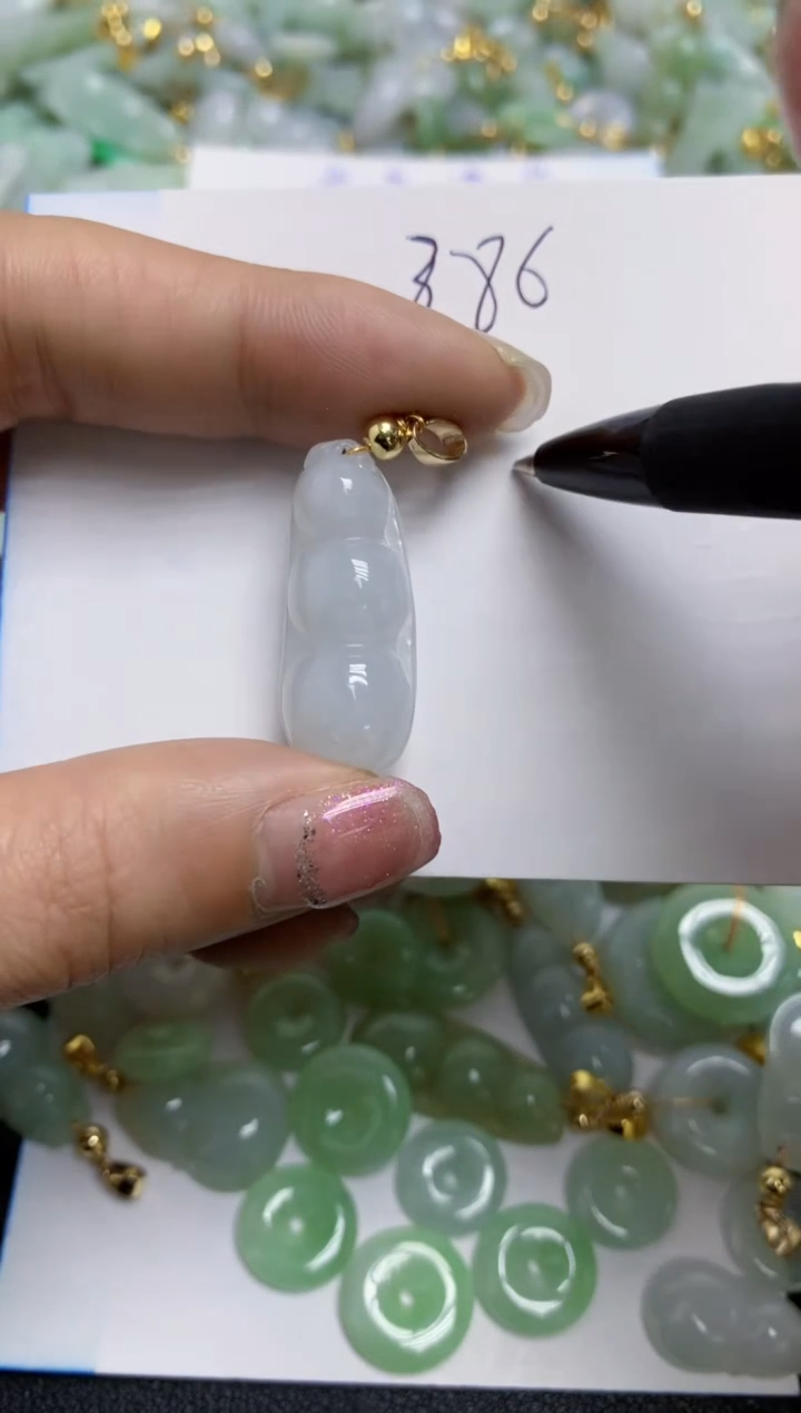 【闪购商品】翡翠颈饰合金天然翡翠A货