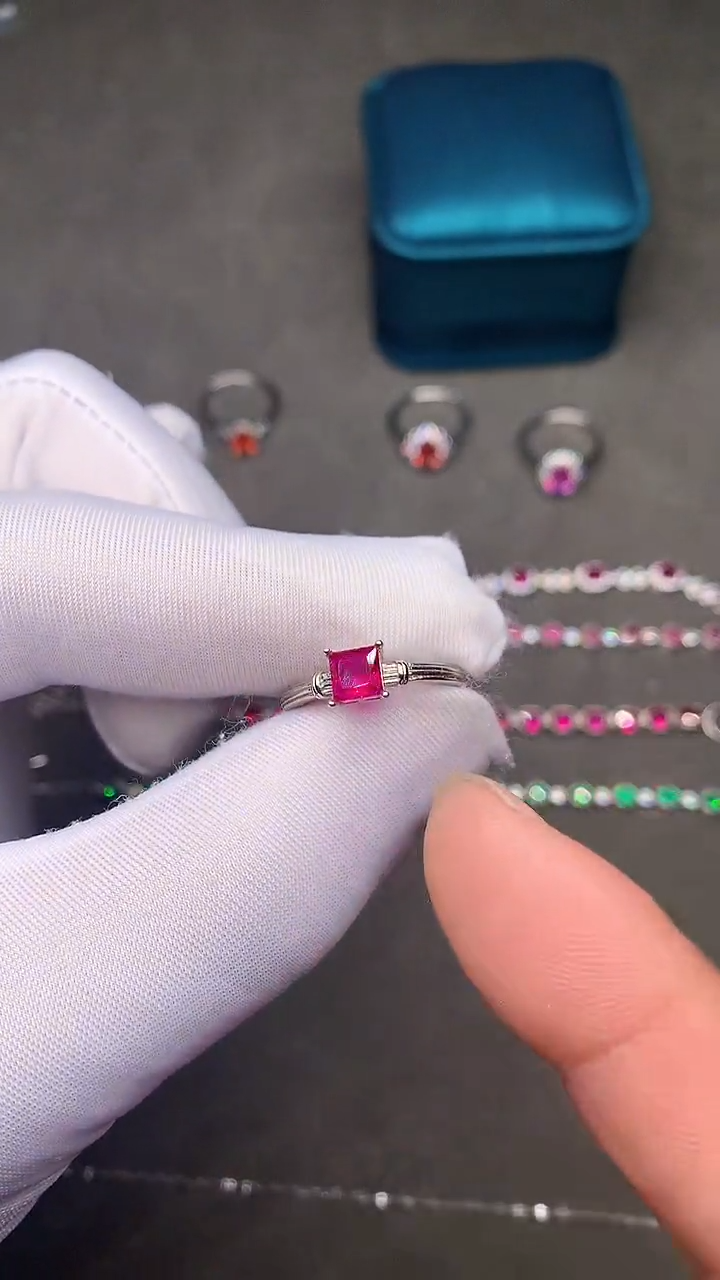 【闪购商品】红宝石戒指银S925镶嵌······