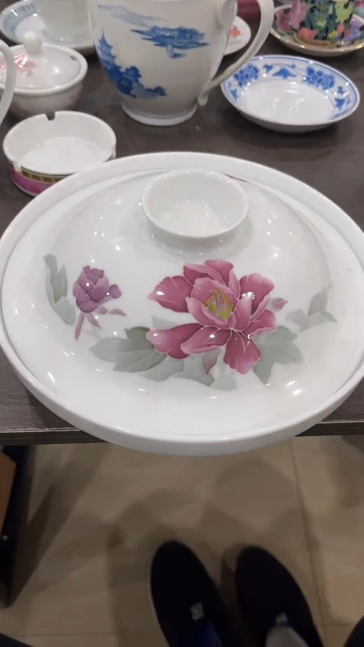 向****…湖南醴陵釉下五彩陶瓷