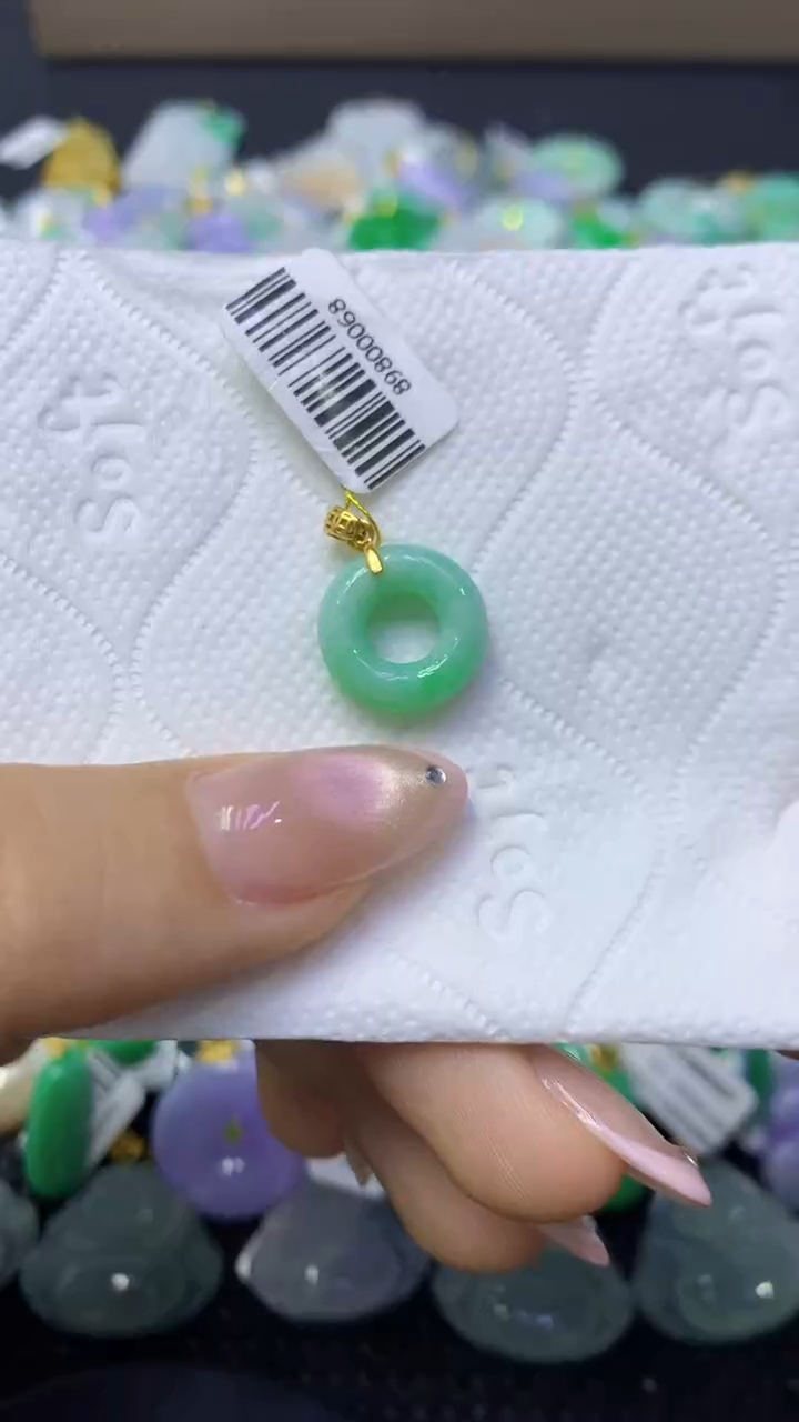 颈饰未镶嵌翡翠天然缅甸翡翠A货