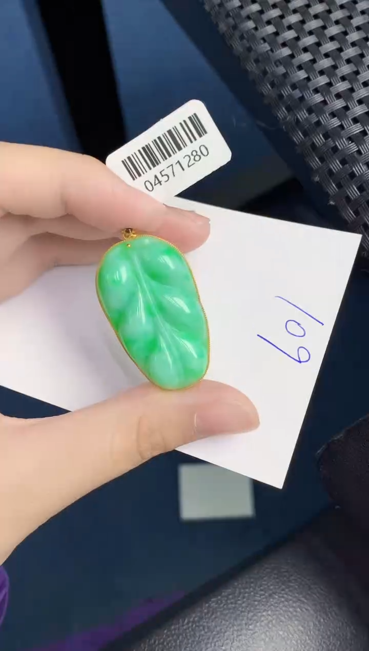 【闪购商品】翡翠18K金镶嵌颈饰000000000