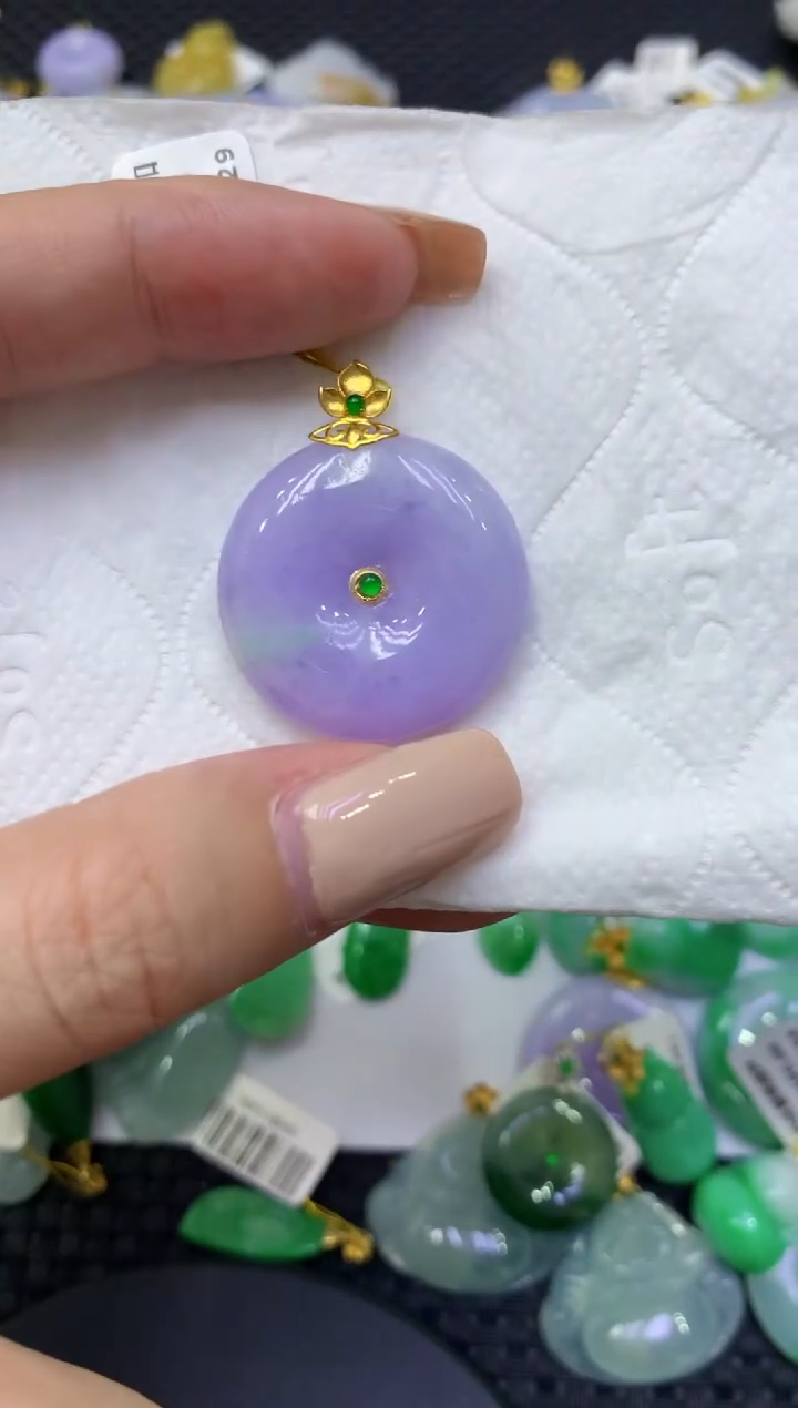 颈饰18K金镶嵌翡翠天然缅甸翡翠A货