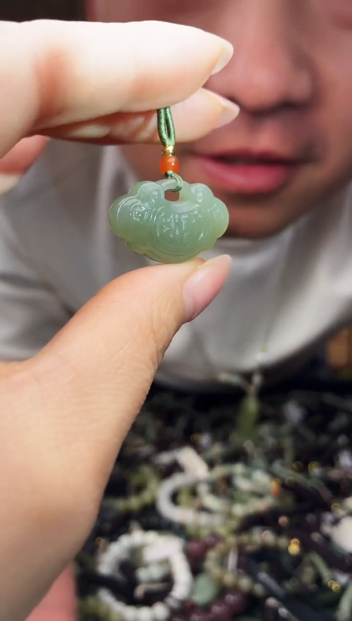 颈饰未镶嵌和田玉多样性发货，拍一发一