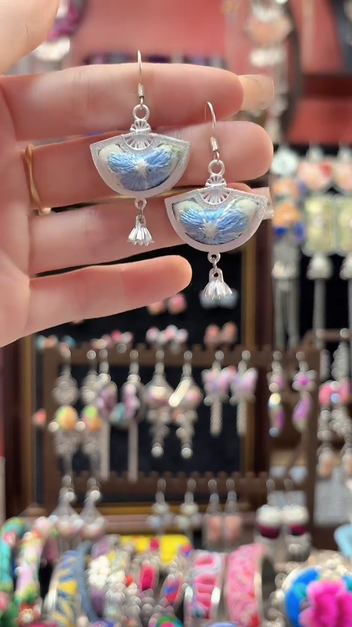 织绣 云织谣民族风精美饰品   279