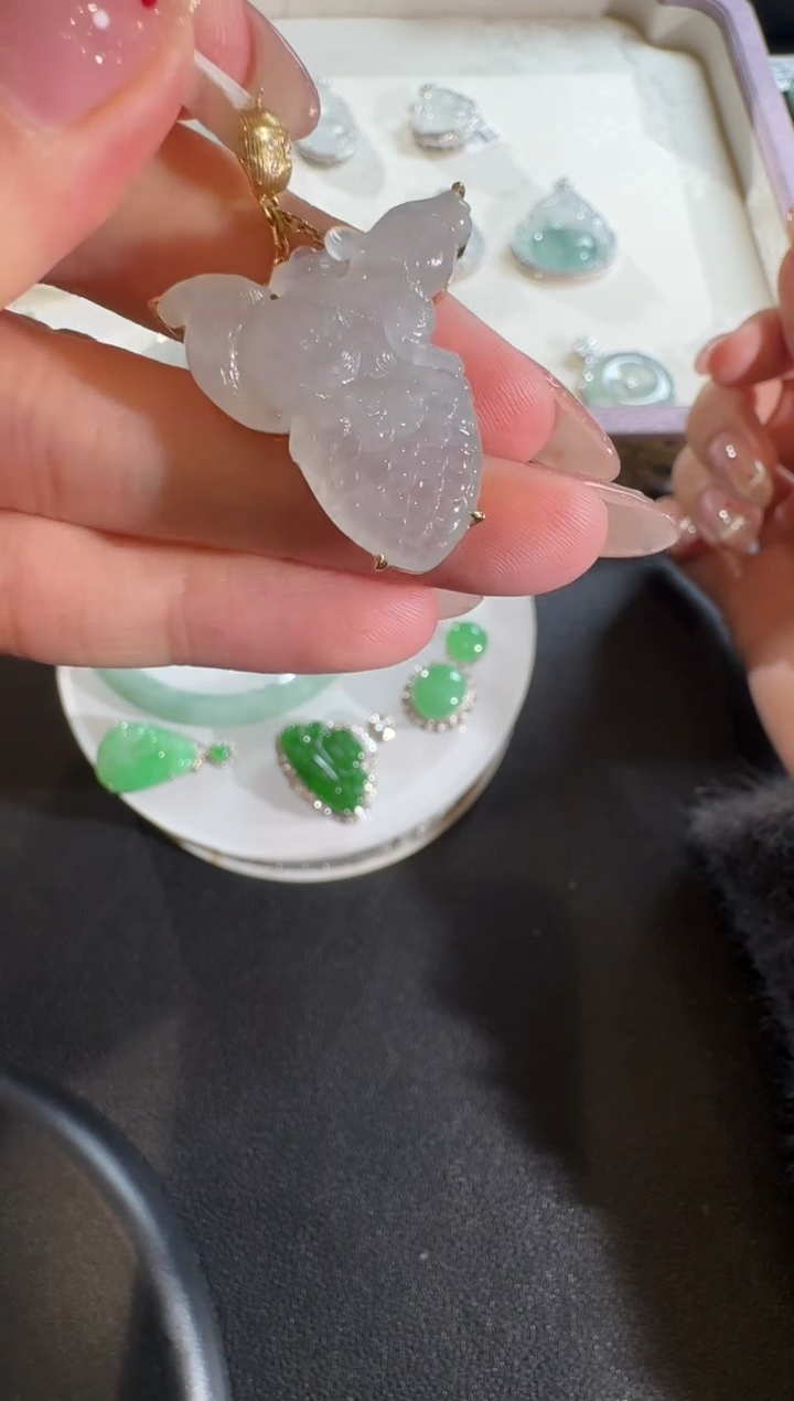 【闪购商品】翡翠吊坠(不含链)18K金镶嵌【源头工厂】钻石镶嵌