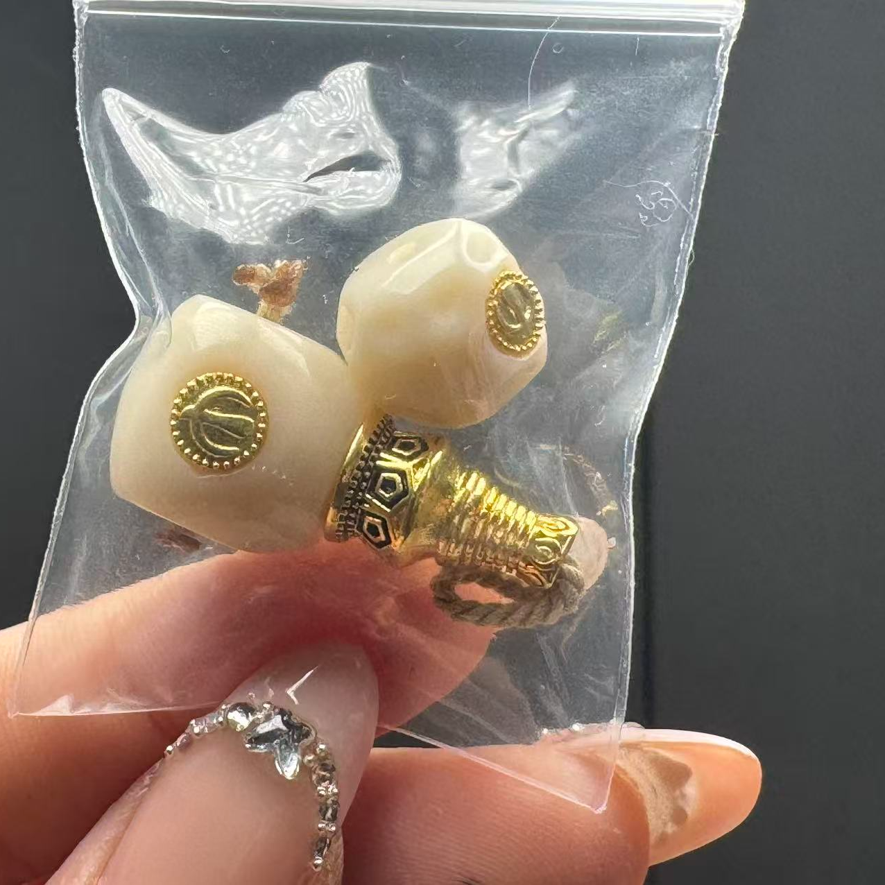 389 白色玉脂膏13mm佛头12mm顶珠 琉璃配饰