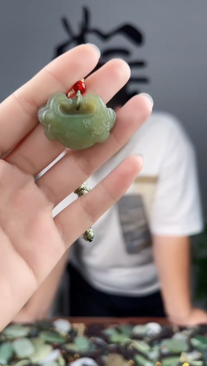 颈饰未镶嵌和田玉拍一发一，多样性发货