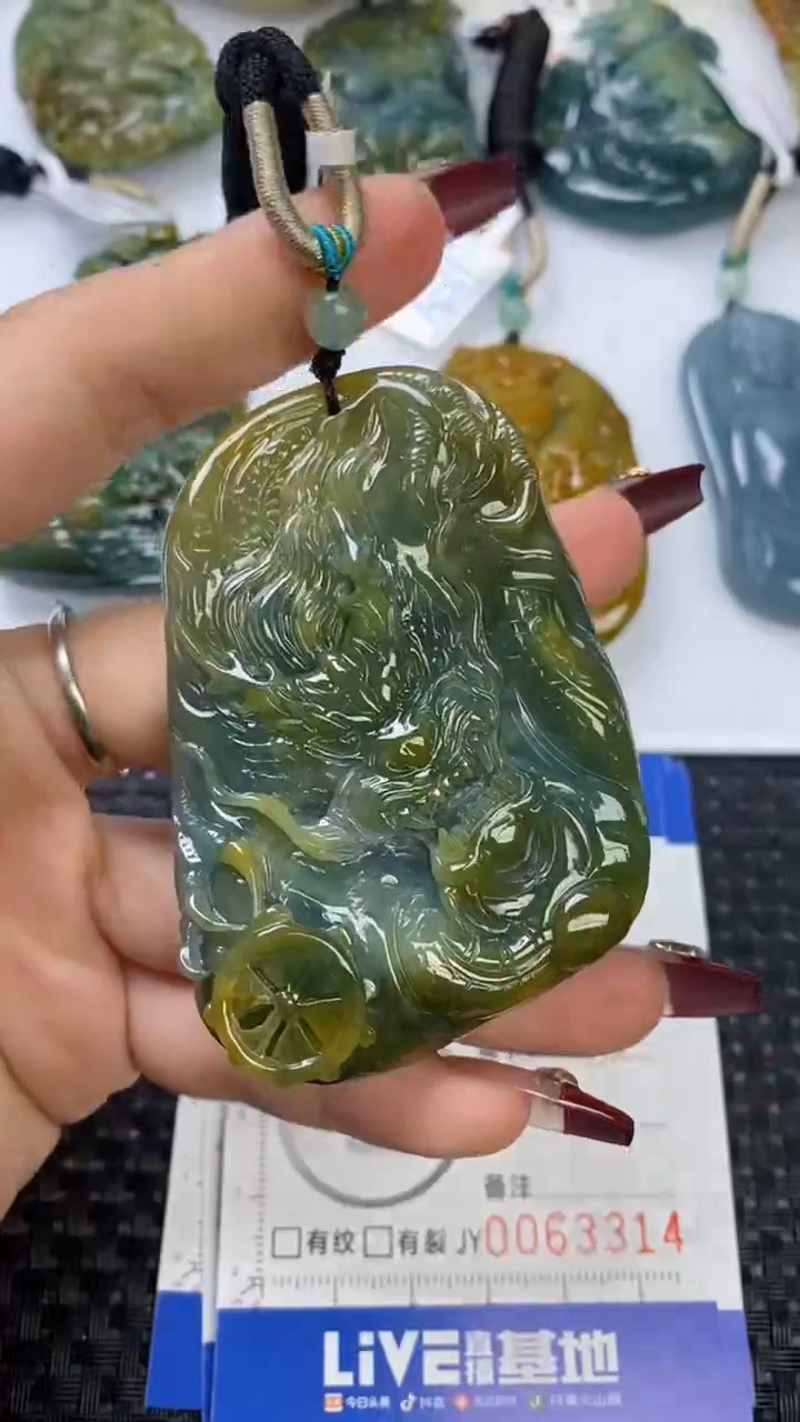 【闪购商品】翡翠颈饰未镶嵌1111111111111111