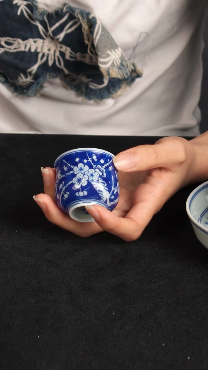 景德镇小冰梅压手杯
