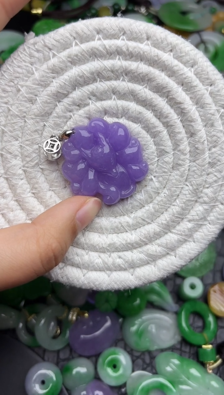 颈饰未镶嵌翡翠缅甸翡翠吊坠