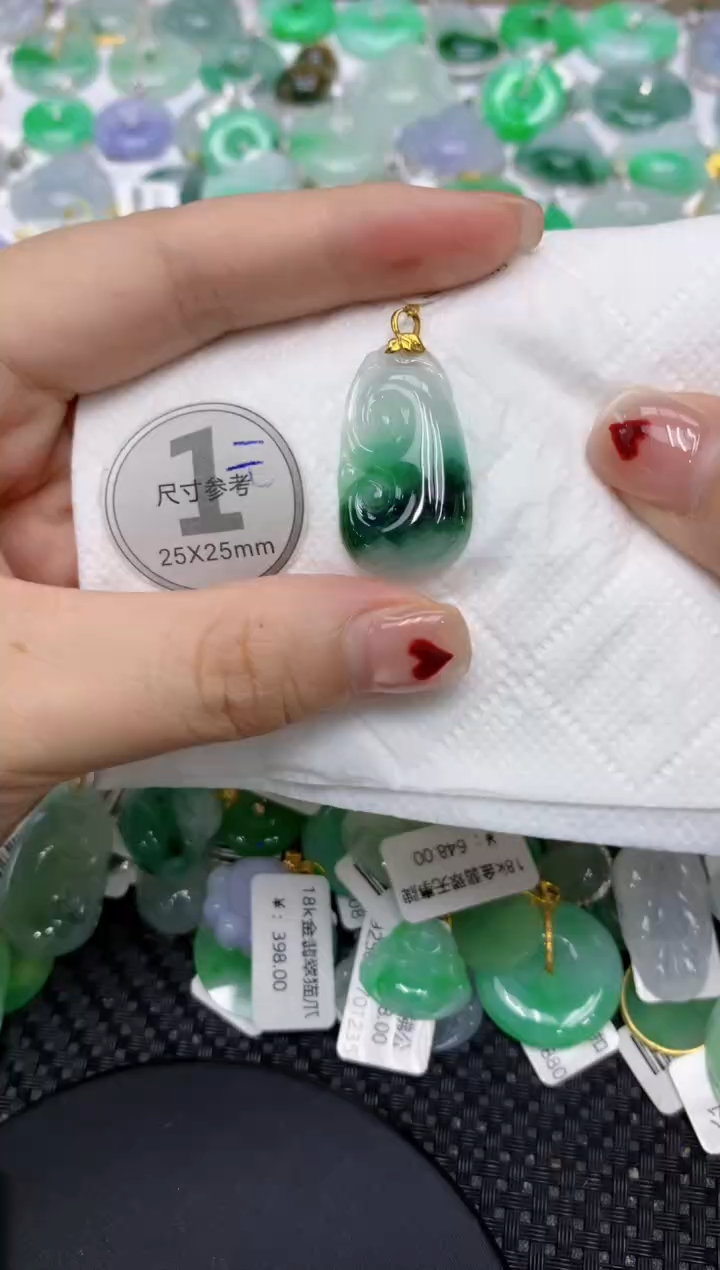 翡翠18K金镶嵌颈饰11111111