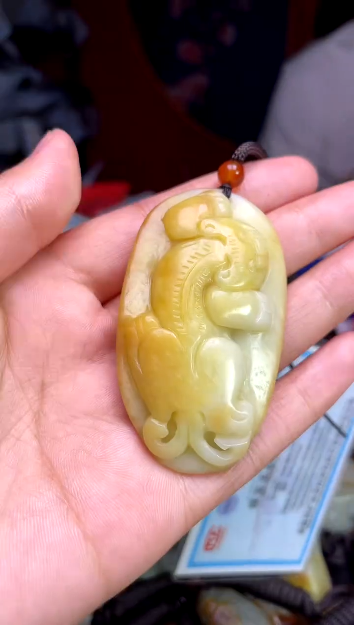 和田玉未镶嵌颈饰1