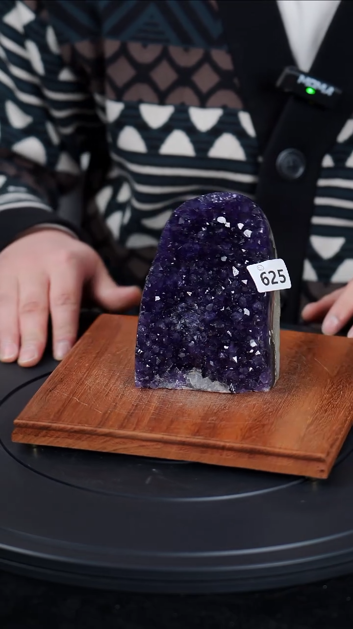 【闪购商品】紫晶大型摆件（非配饰）未镶嵌水晶