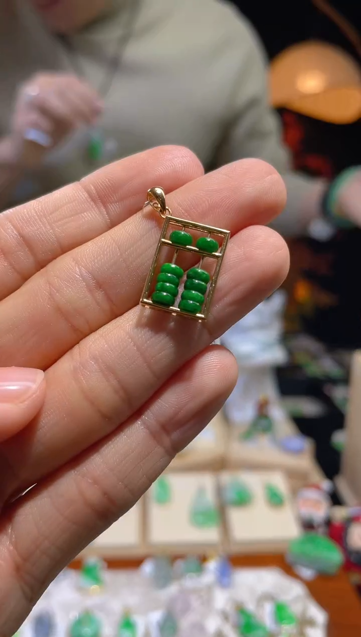 【闪购商品】翡翠颈饰18K金镶嵌假一赔三