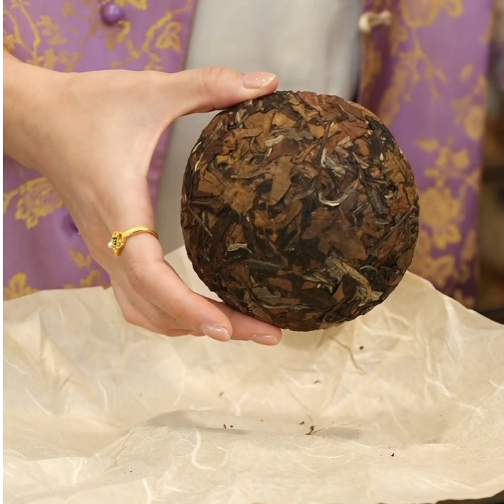 慕子—文化——《老班章白茶坨（云南白茶）》