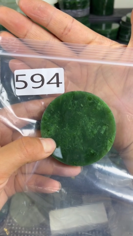 和田玉未镶嵌珠宝半成品镯芯