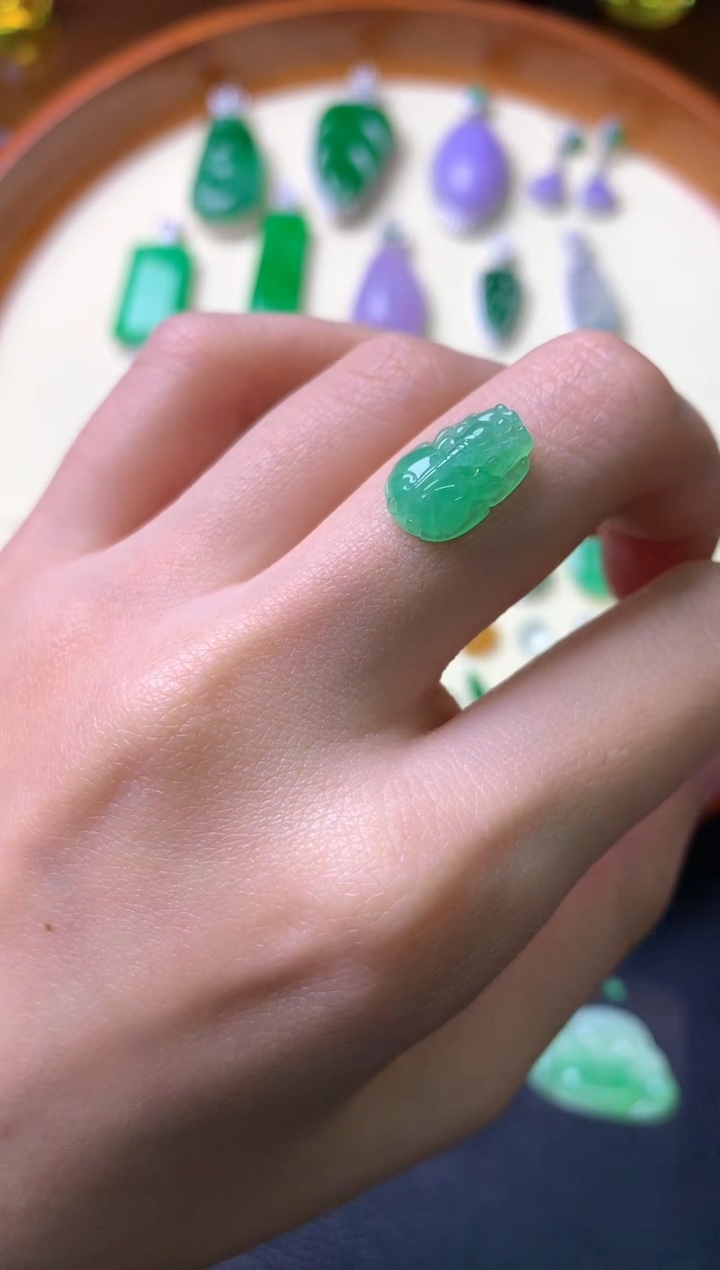 【闪购商品】定制翡翠未镶嵌裸石