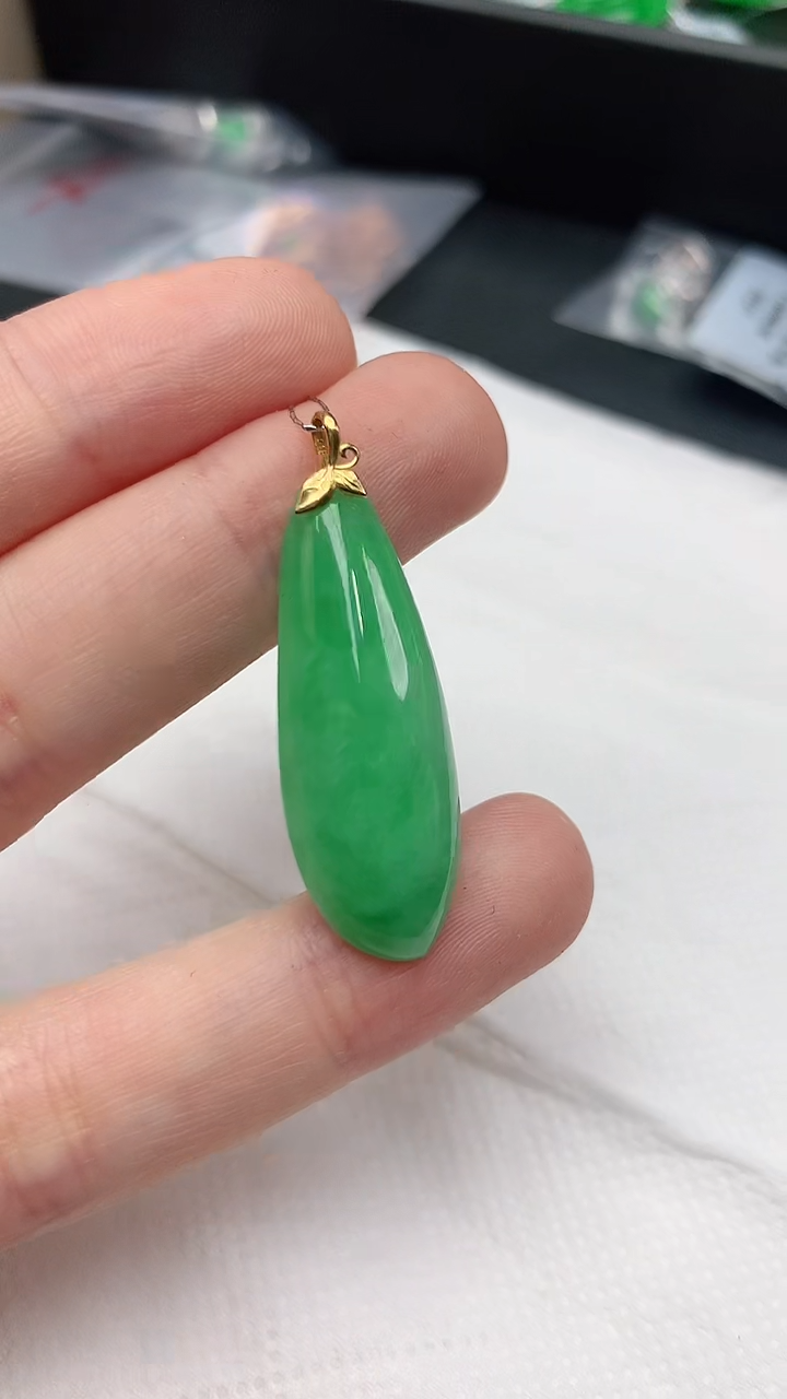 【闪购商品】翡翠颈饰18K金镶嵌赠礼盒证书