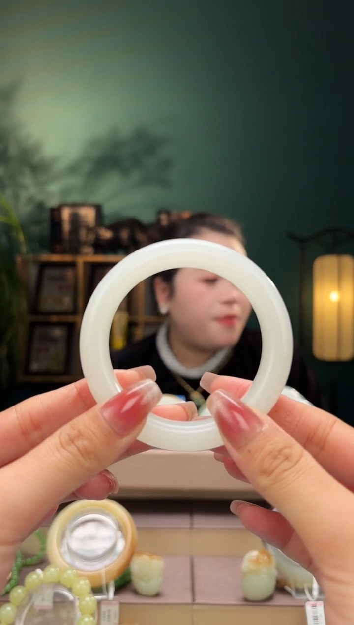 【闪购商品】和田玉手镯未镶嵌57+手镯