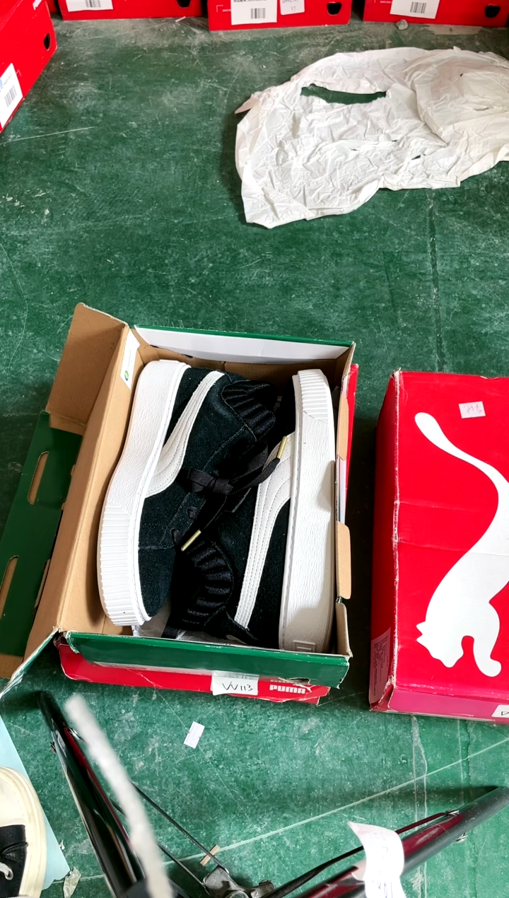 彪马时尚休闲运动鞋37.5M  DD89