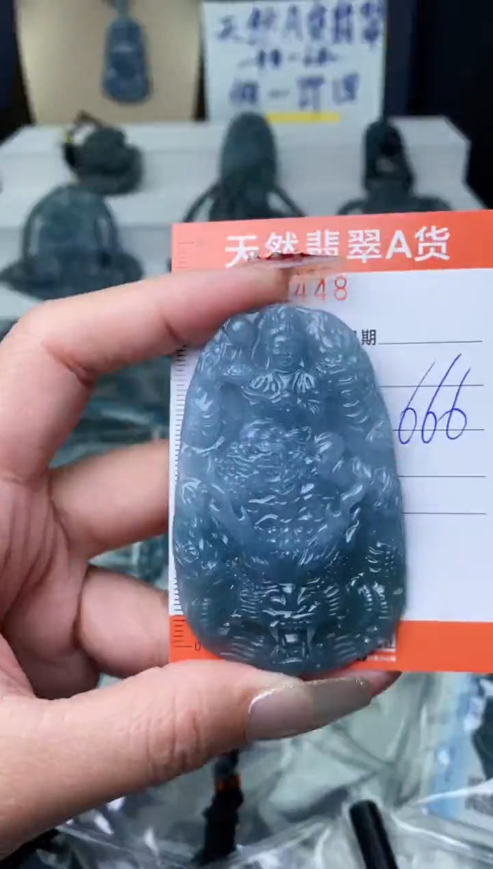 【闪购商品】翡翠颈饰未镶嵌·············