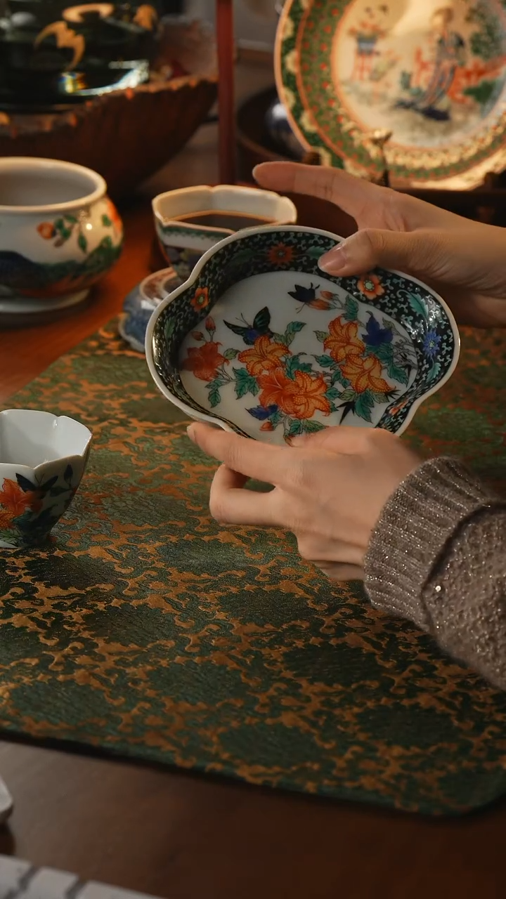 瓷片古悦和风百合海棠壶承            